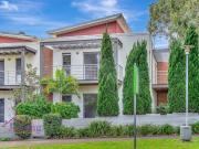 Modern large 3 bedroom family home in Botanica