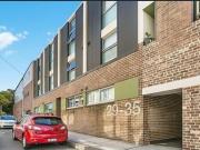 Modern & Large Split Level Apartment in the Enmore Box...