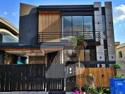 Modern Lavish 10 Marla Bungalow For Sale At Prime...