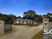 Modern Lifestyle Property on Expansive 6,321m² Approx....