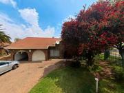 modern living! 3bedroom with kitchen.