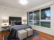 Modern Living and Close to Everything!