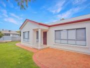 Modern Living in North Griffith!