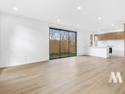 Modern Living Meets Reservoir Charm