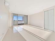 MODERN LIVING PERFECTLY POSITIONED IN A1 HOMEBUSH...