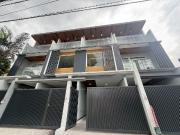 Modern Living Redefined: Spacious 284sqm Home in Central...