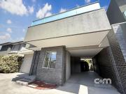 “Modern, low maintenance 2 bedroom unit”