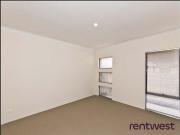 MODERN LOW MAINTENANCE LIVING