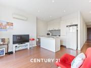 Modern, Low Maintenance Living in a Prime Pocket