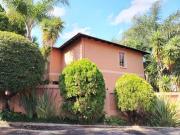 modern luxury 3 bedroom townhouse to.