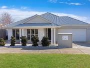 Modern Luxury And Practical Family Living