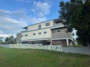 Modern Luxury Home in Manila Southwoods Golf & Country...