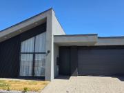 Modern Luxury Living in a Prime Tarneit Location 25...