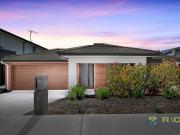 Modern Luxury Living in the Heart of Craigieburn – Just...