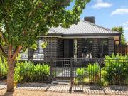 Modern & Manageable 3 Bedroom Courtyard Home