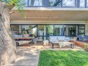 Modern Marvel: Exclusive Cluster Home