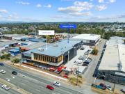 Modern Mixed Use Units with Unbeatable Connectivity Modern Mixed Use Units with Unbeatable Connectivity