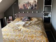 Modern möblierte 2 Zimmer Dachgeschosswohnung mit Balkon...