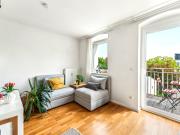 Modern möbliertes Studio Apartment mit Balkon und Zugang...
