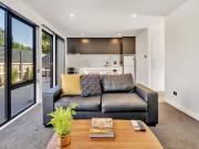 Modern Near New Executive Apartment Punchbowl