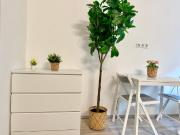 Modern & neat studio in popular area, Vienna Amsterdam... Modern & neat studio in popular area, Vienna Amsterdam...