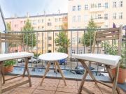 Modern newly renovated apartment with balcony in the...