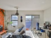 modern north facing 1 bedroom apartm.
