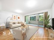 Modern North Facing Apartment in Convenient Locale