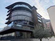 MODERN NUR EINEN STEINWURF VOM SEE ENTFERNT