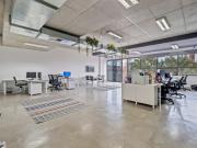 Modern office suite with great natural light and private... Modern office suite with great natural light and private...