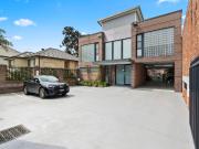 MODERN OFFICE / WAREHOUSE SPACE WITH PARKING