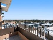 Modern one bedroom apartment!