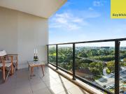 MODERN ONE BEDROOM APARTMENT PERCHED ON LEVEL 12 IN CBD...