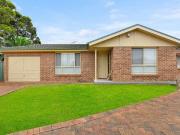 MODERN OVERSIZED VILLA SUNNY COURTYARD