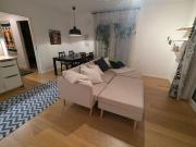 Modern & quiet 3 room top floor apartment with lift in...