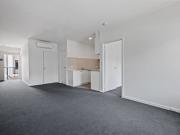 Modern & Refurbished 2 Bedroom Apartments in Prime...