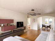 MODERN RENOVIERT MIT SONNIGEM BALKON