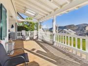 Modern renoviertes autarkes Haus mit riesiger Terrasse...