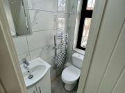Modern Rooms with Private En Suites – Just 5 Minutes...