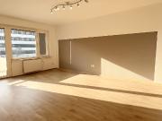 Modern sanierte 3 Zimmer Wohnung mit Balkon & Garage in...