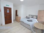 Modern Self Contained Studio Whitechapel E1