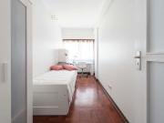 Modern single bedroom in Saldanha Room 5