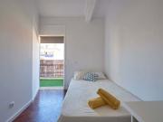 Modern single bedroom with balcony in Saldanha Room 7