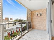 Modern & Spacious 2 bedroom apartment with Floorboards...