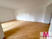 Modern, spacious 2 room apartment in a new building –...