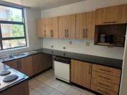 modern & spacious 3 bedroom apartmen.