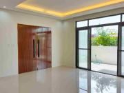 Corner House RFO 5 bedrooms spacious elegant with 4 car...