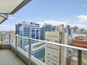 Modern spacious & light filled apartment with air con |...