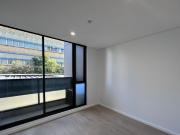 Modern Studio Apartment in the Heart of Kogarah!