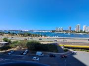 Modern studio apartment on the Southport Broadwater!